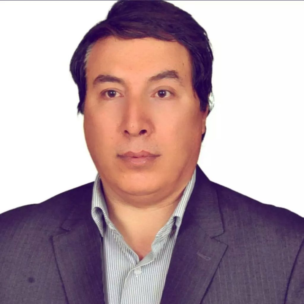 مدرس ادبیات و عربی علی حسن زاده