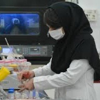 مدرس علوم، شیمی و ریاضی کمند قاسمی
